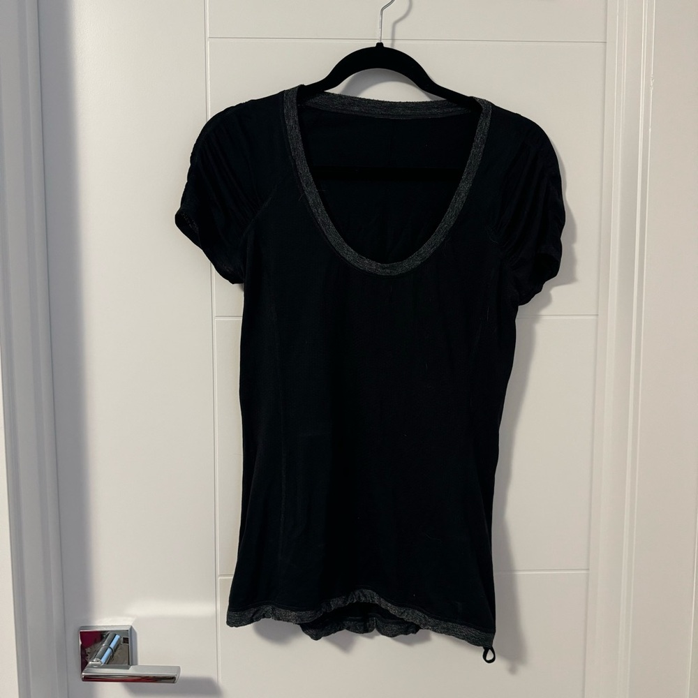 Lululemon Lightweight Scoop Neck Workout/Running T-shirt
